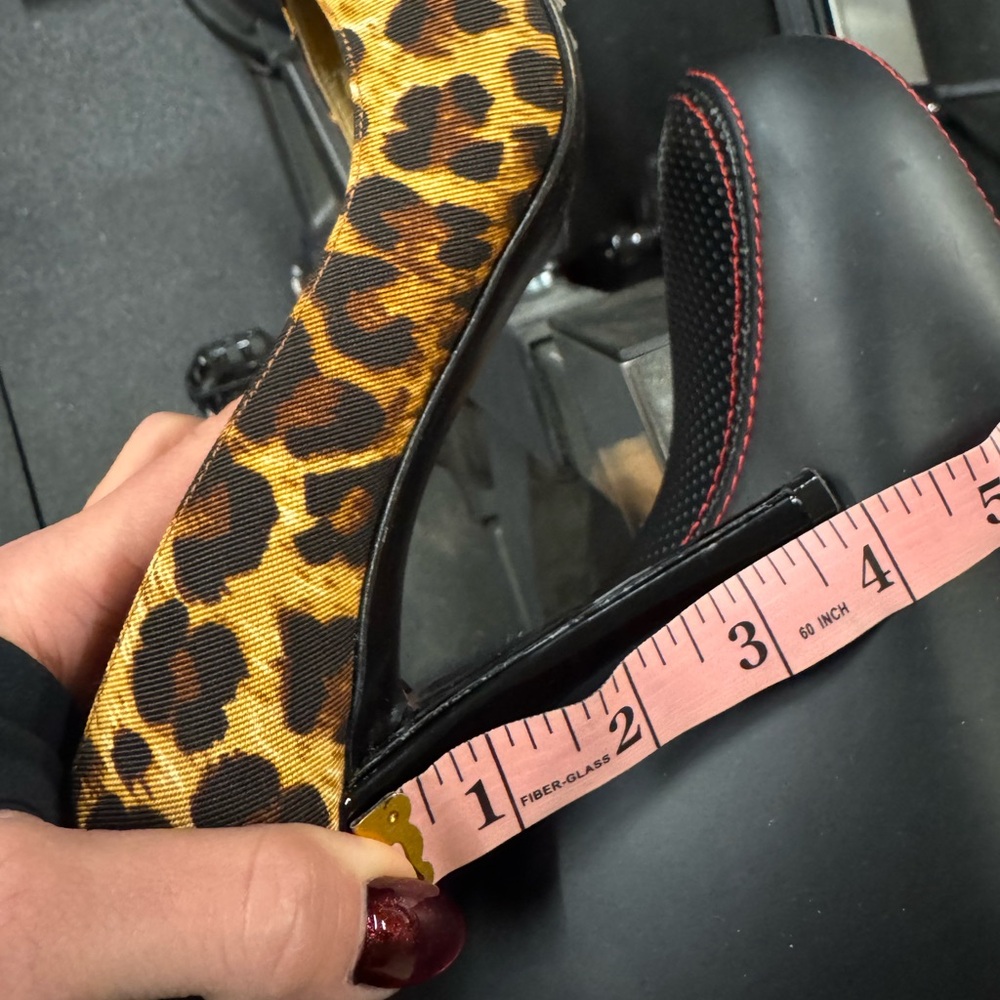 Stuart Weitzman Pump - image 7